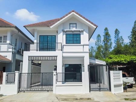 เสนากรีนวิลล์ บ้านแฝดพื้นที่เยอะ 40.3 ตร.ว. สภาพนางฟ้า ทำเลแหล่งของกิน คลอง 2 ใกล้เซียร์-ฟิวเจอร์-สนามบินดอนเมือง ใช้ชีวิตง่าย ส่วนตัวสูงเพราะหน้าบ้านไม่ติดใคร ตัดสินใจด่วน! บ้านรีโนเวทใหม่ทำเลใกล้รถไฟฟ้ามักไปไว นัดดูวันนี้โทรเลย